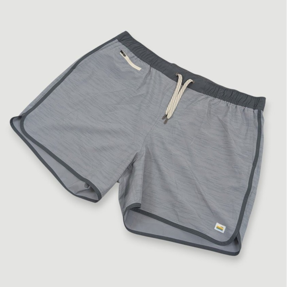 Vuori Banks Shorts Mens 2XL 5" Inseam Grey Slub Striped Athletic Swim Athleisure